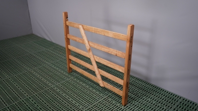 Holzhürde mit 5 Latten 1,33 m