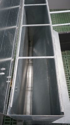 Futterautomat für Wand