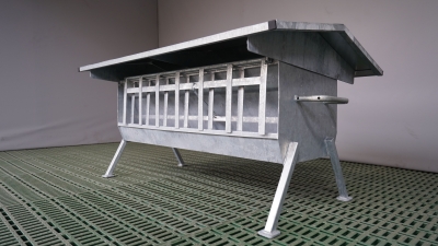 Lämmer Futterautomat mit Füßen