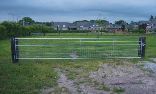 Weidetor mit Beschlag Länge 3,5 m, Höhe 1 m